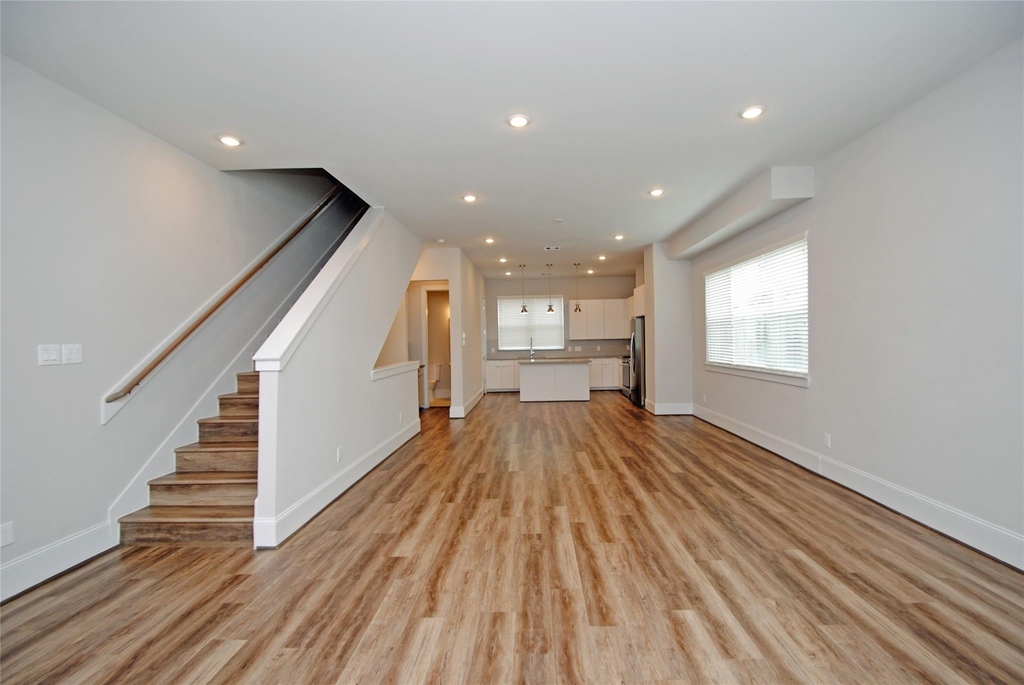 1270 N Post Oak Road - Photo 23
