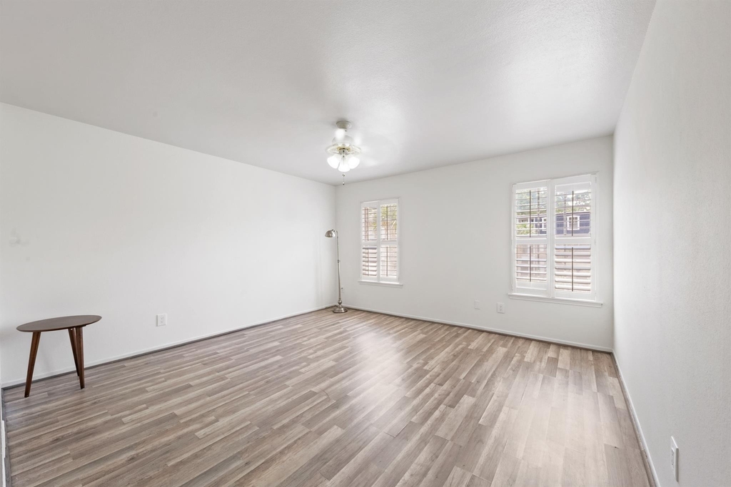 361 N Post Oak Lane - Photo 18