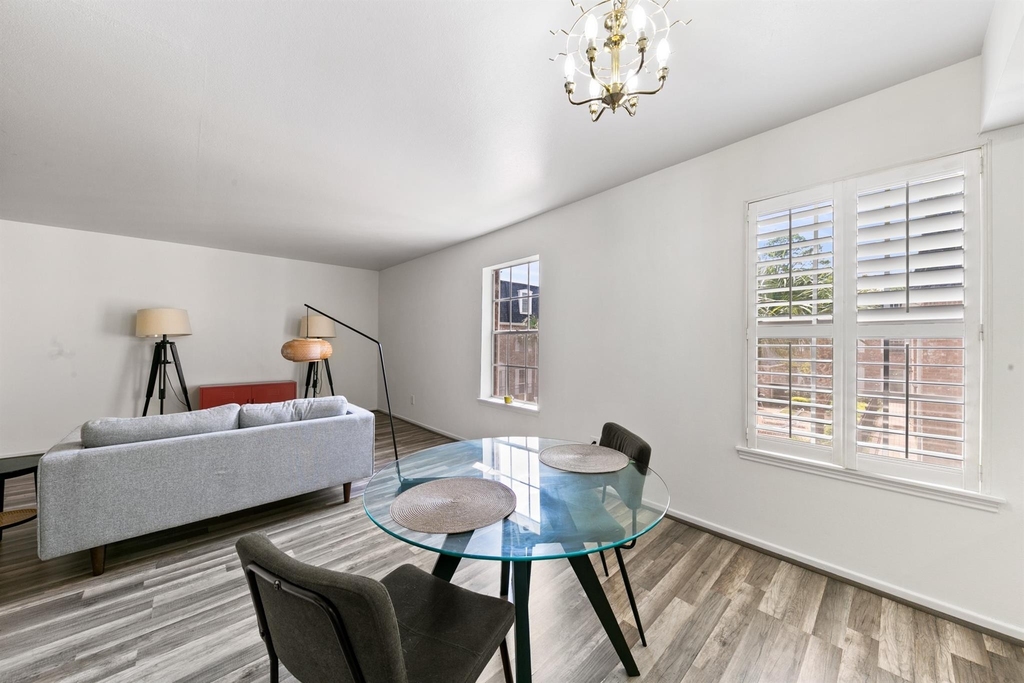 361 N Post Oak Lane - Photo 9