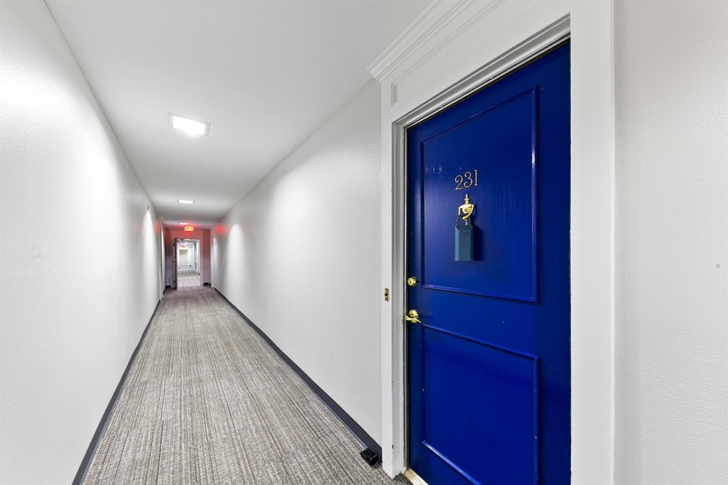361 N Post Oak Lane - Photo 2