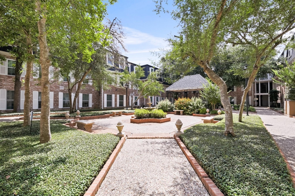 361 N Post Oak Lane - Photo 22