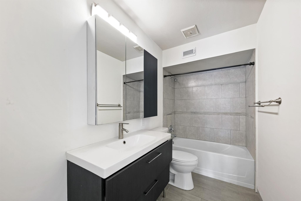 361 N Post Oak Lane - Photo 20