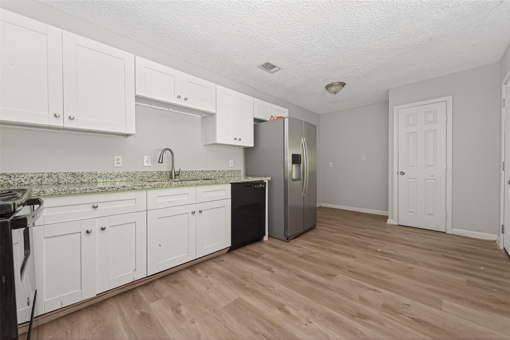 21146 Caney Drive - Photo 12
