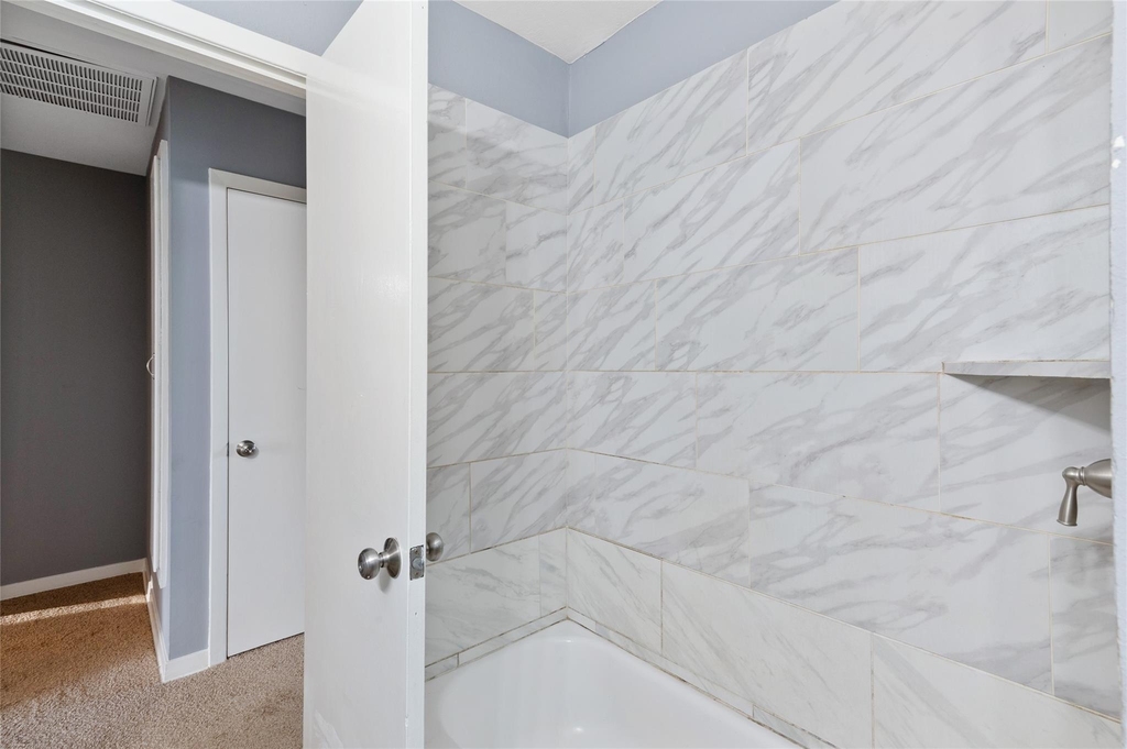 10502 Royal Oaks Drive - Photo 12