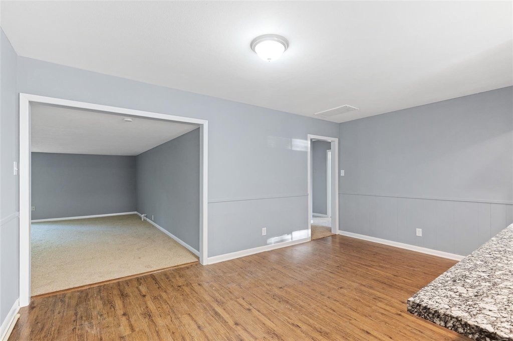 10502 Royal Oaks Drive - Photo 15