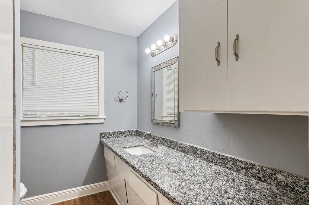 10502 Royal Oaks Drive - Photo 11