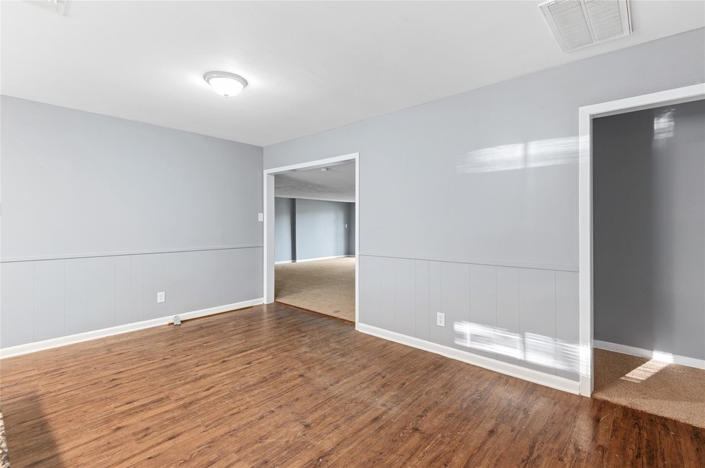 10502 Royal Oaks Drive - Photo 9