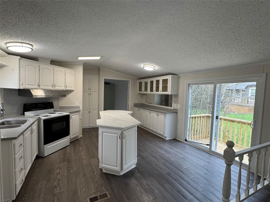 15840 Lowell - Photo 10