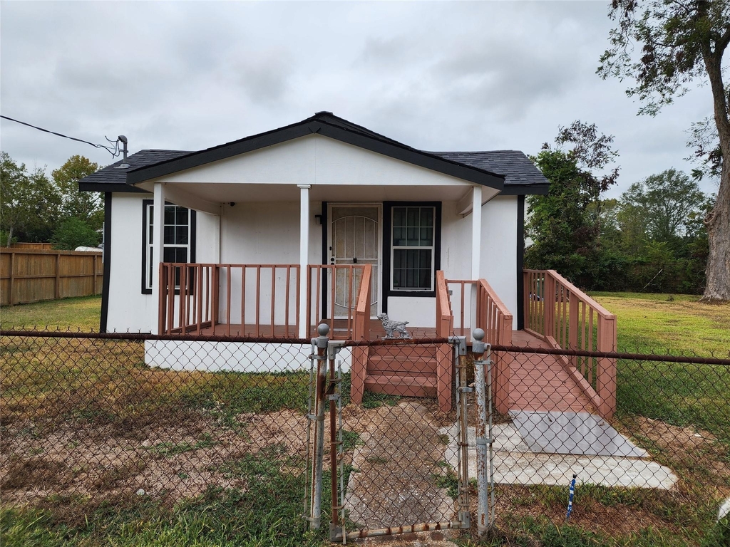 8215 Easter Street - Photo 0