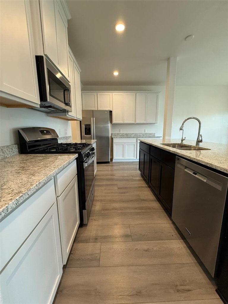11707 Eclipse Drive - Photo 7