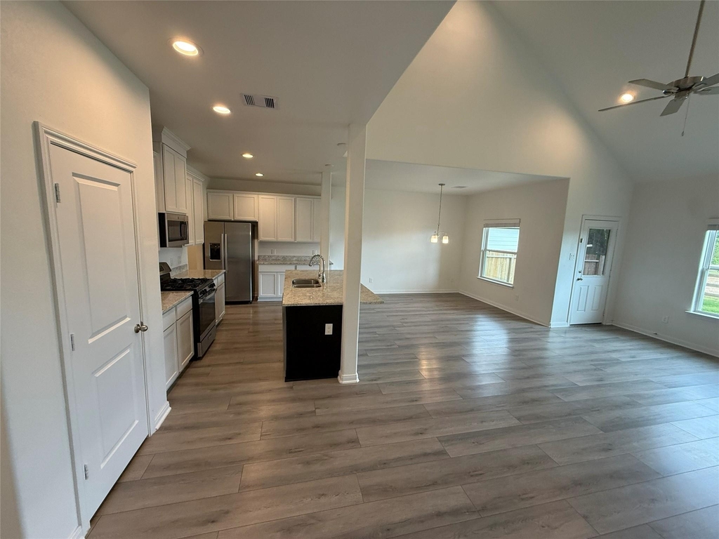11707 Eclipse Drive - Photo 5
