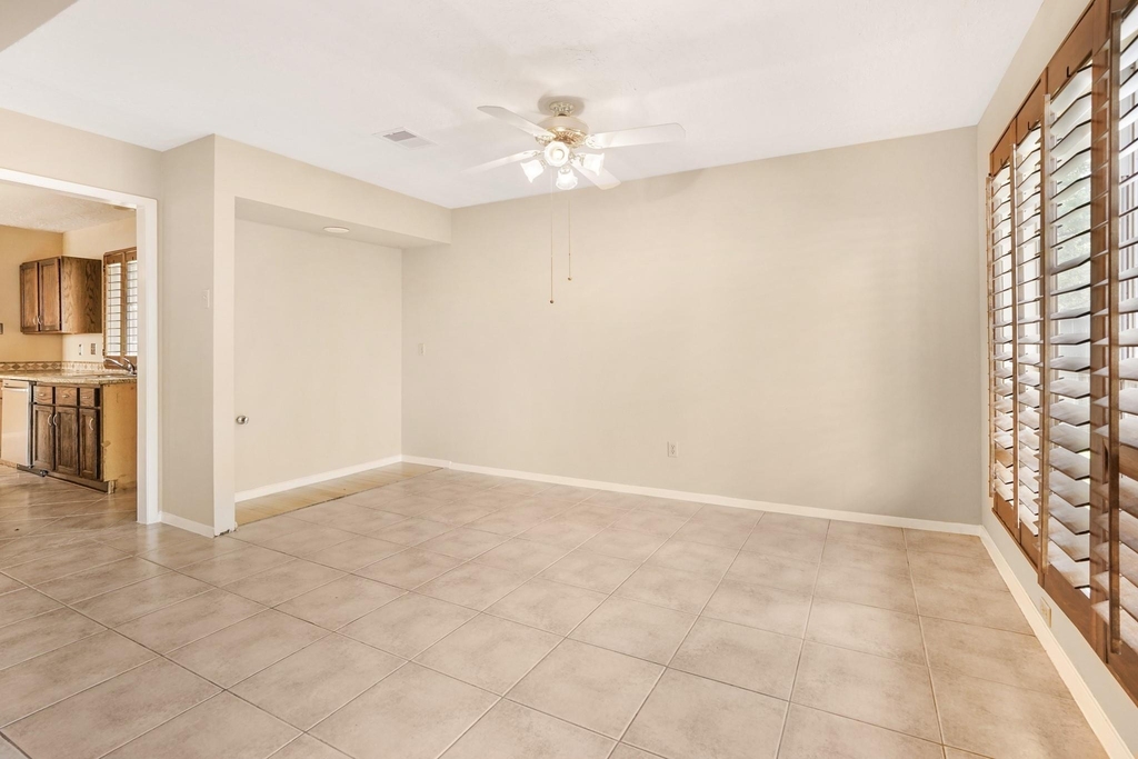 3203 Silver Falls Drive - Photo 7