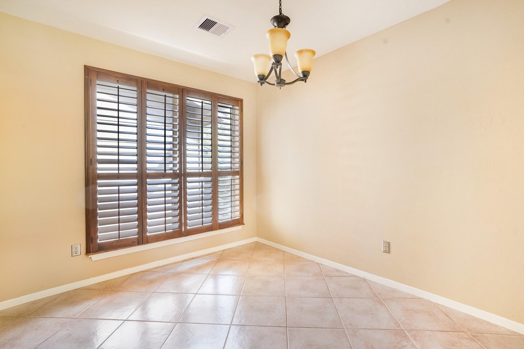 3203 Silver Falls Drive - Photo 10