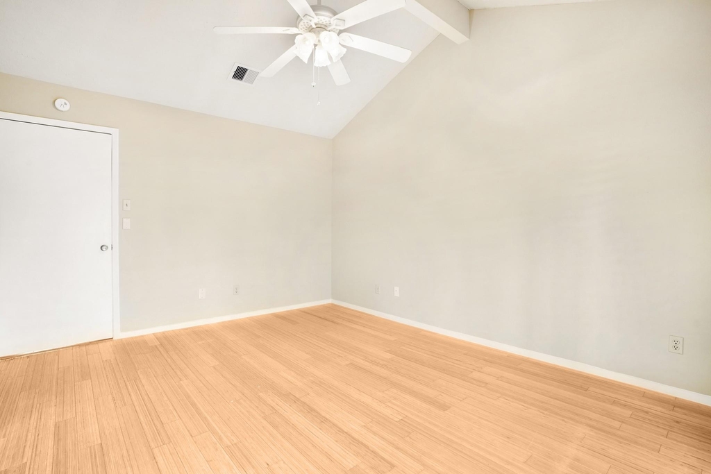 3203 Silver Falls Drive - Photo 15