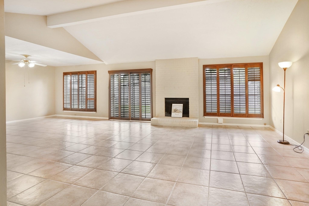 3203 Silver Falls Drive - Photo 5
