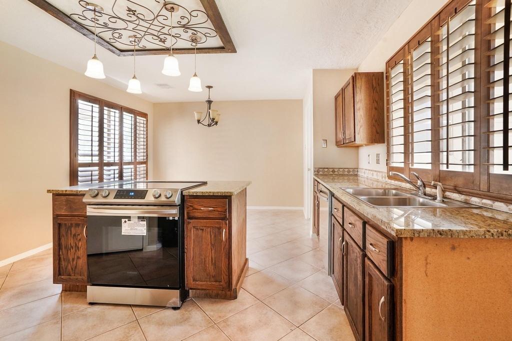 3203 Silver Falls Drive - Photo 8