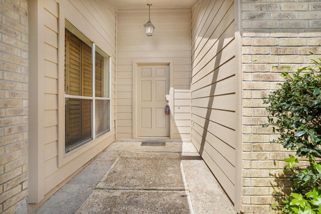 3203 Silver Falls Drive - Photo 4