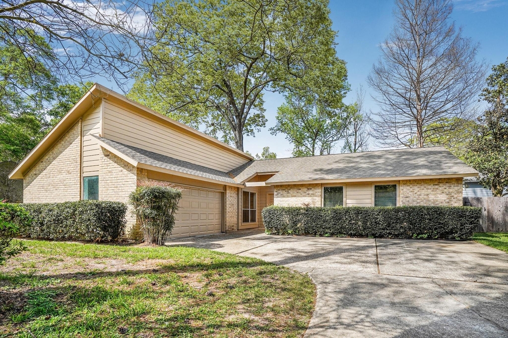 3203 Silver Falls Drive - Photo 3