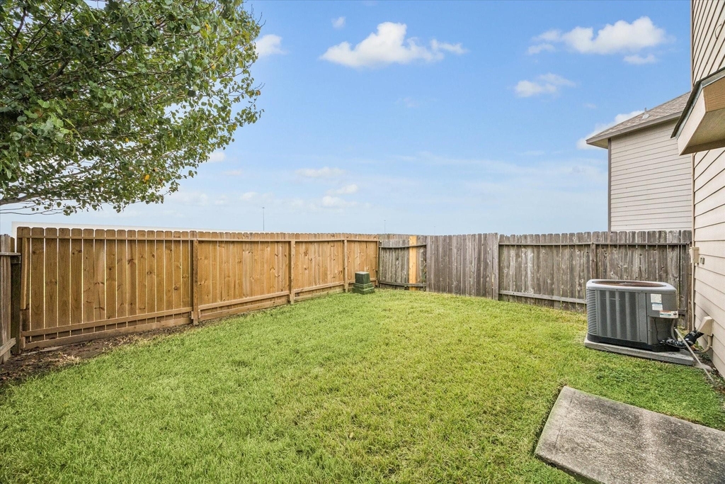 3206 Pearl Bluff Lane - Photo 18