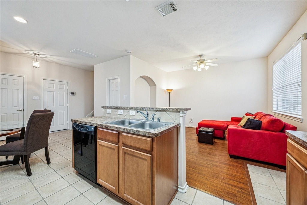 3206 Pearl Bluff Lane - Photo 6