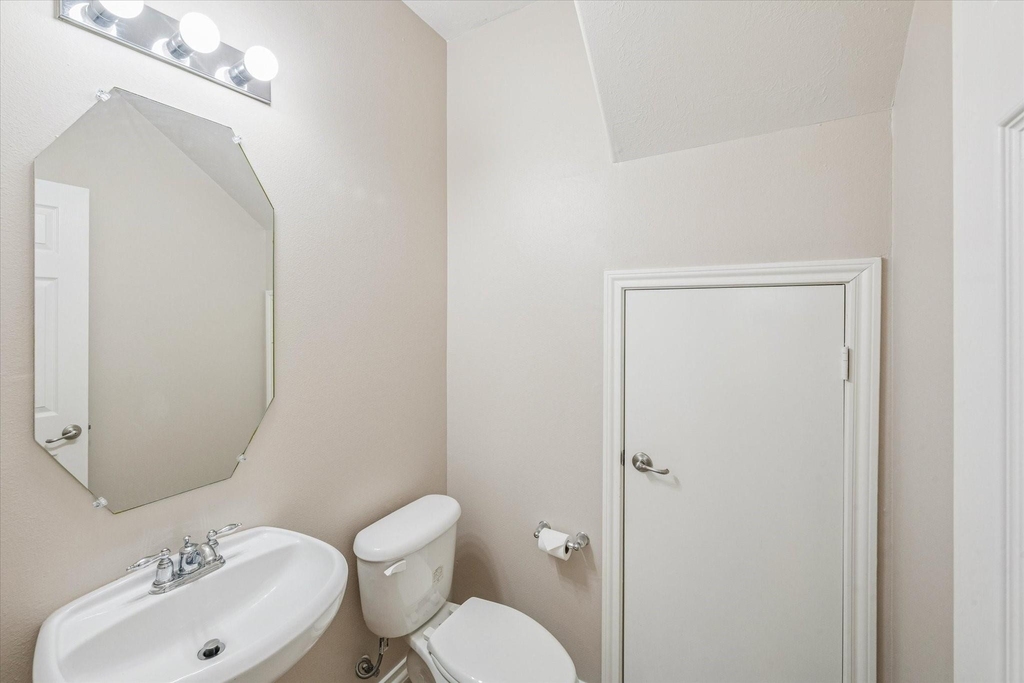3206 Pearl Bluff Lane - Photo 9