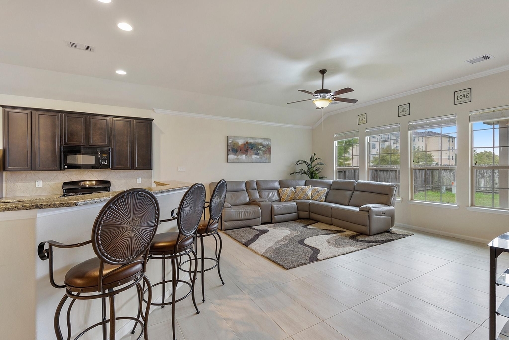 16911 Savannah Park Drive - Photo 5