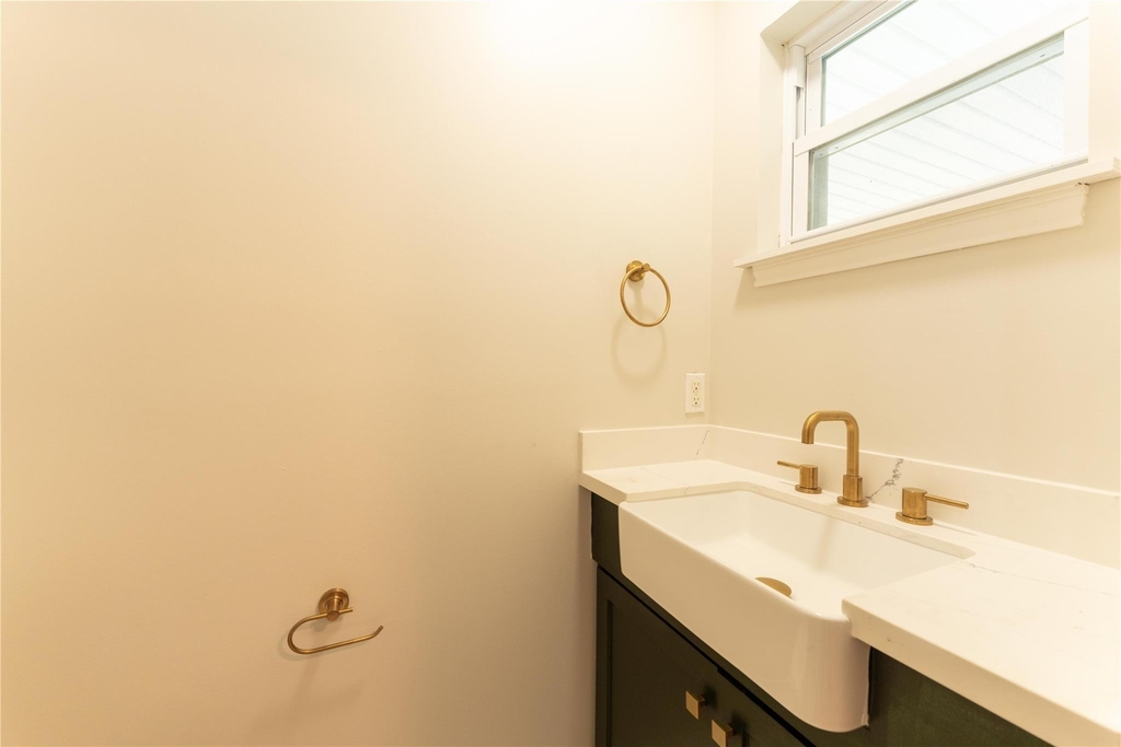 6119 S Braeswood Boulevard - Photo 18