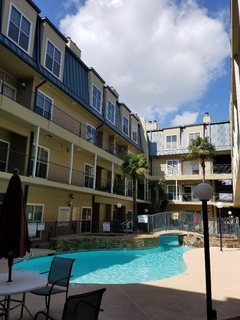 921 Marine Drive - Photo 0