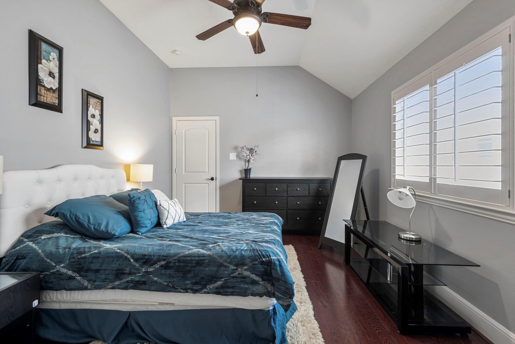 18918 Villa Bergamo Lane - Photo 20