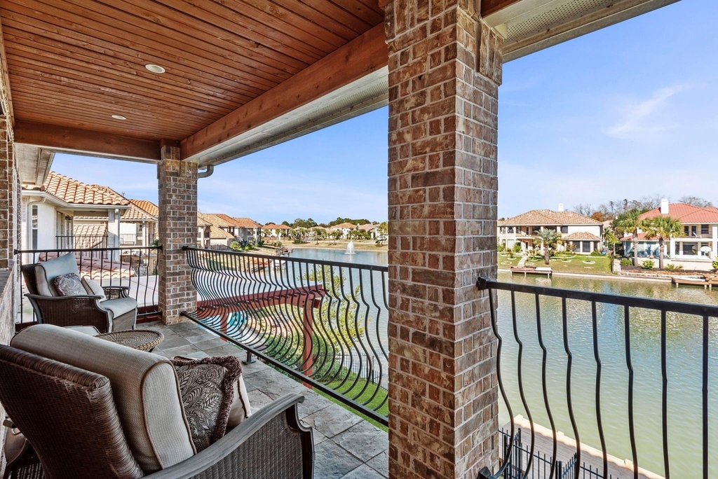 18918 Villa Bergamo Lane - Photo 23
