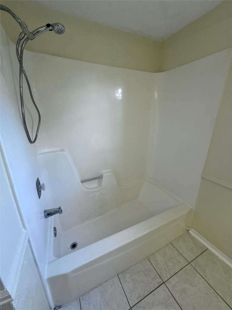 17719 Windy Point Drive - Photo 16