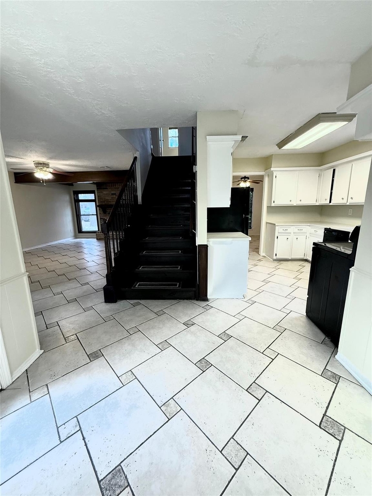 17719 Windy Point Drive - Photo 11