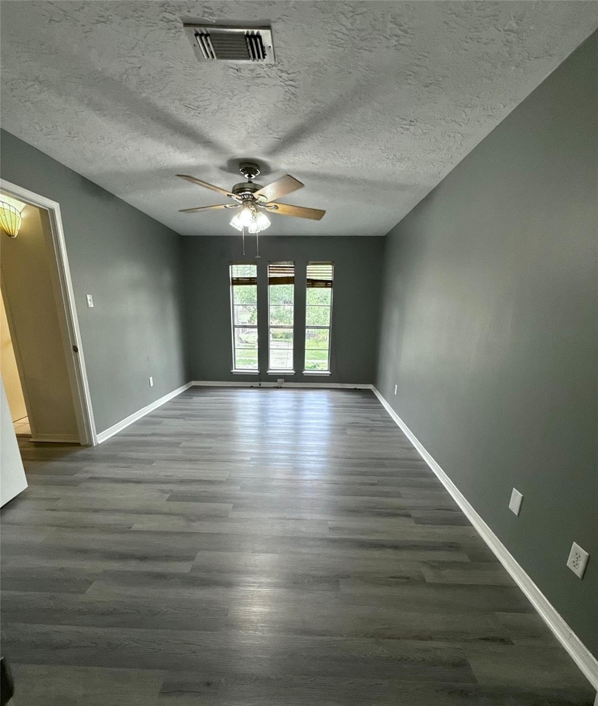 17719 Windy Point Drive - Photo 29