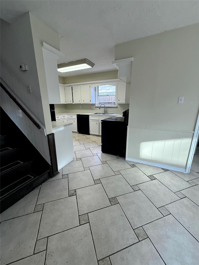 17719 Windy Point Drive - Photo 10