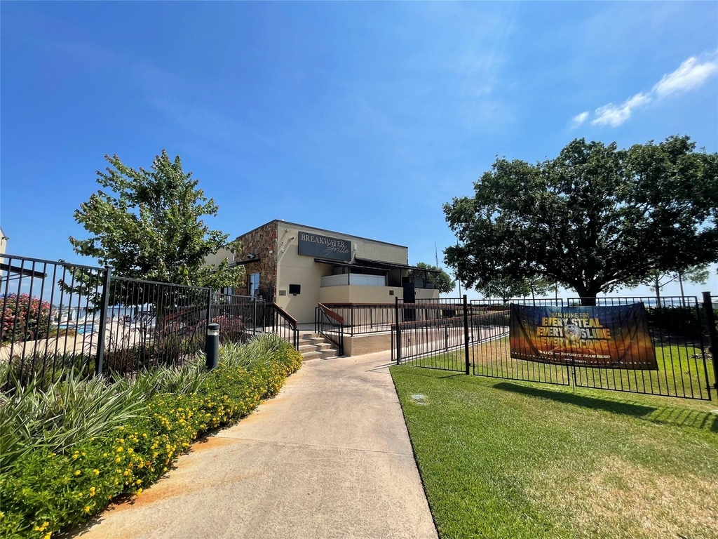 12900 Walden Road - Photo 16