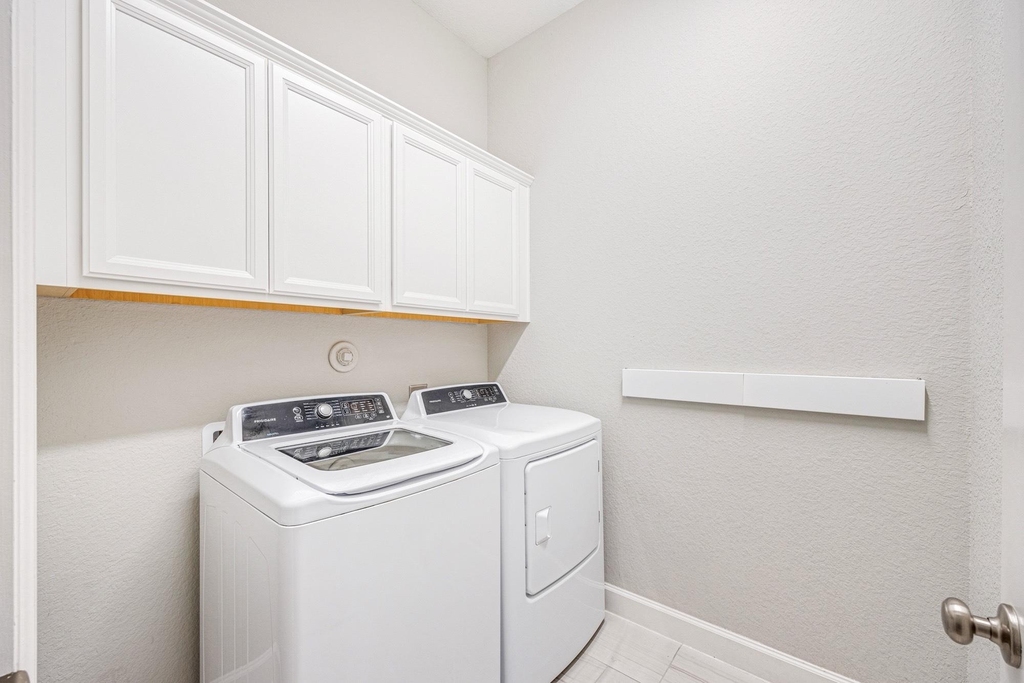 9403 Windward Bluff Way - Photo 9