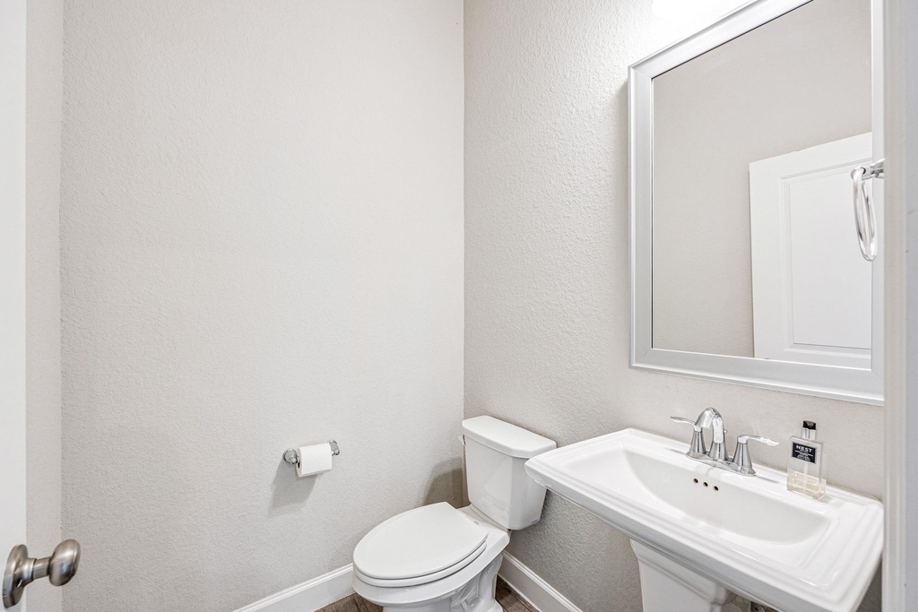 9403 Windward Bluff Way - Photo 8