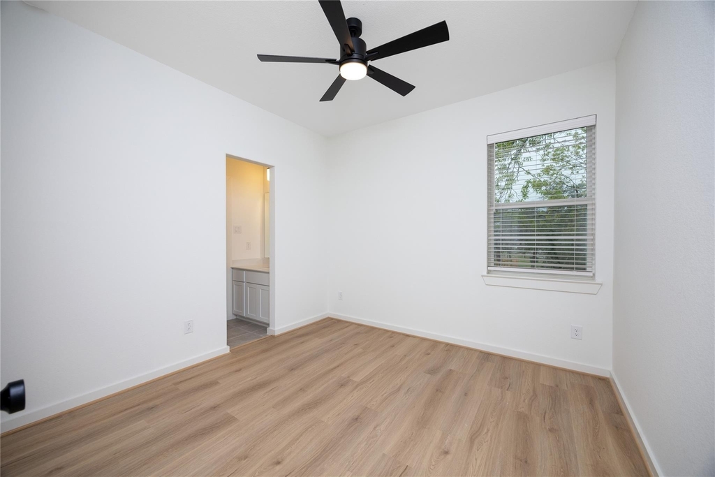 1951 Longmire Villas Court - Photo 29
