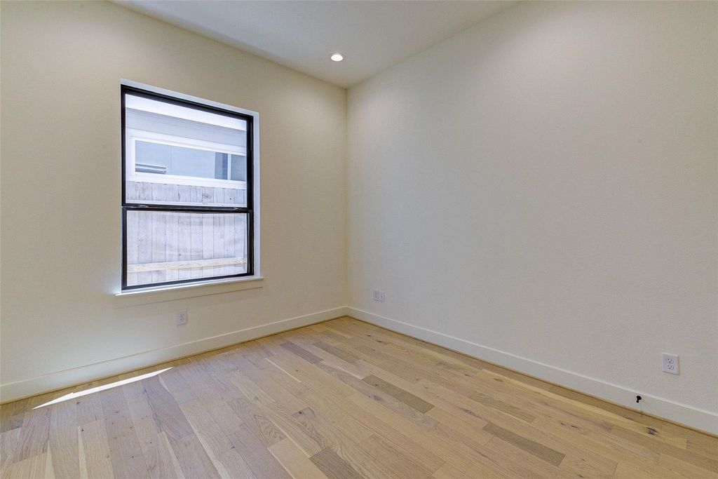 1803 Dunlavy Street - Photo 21