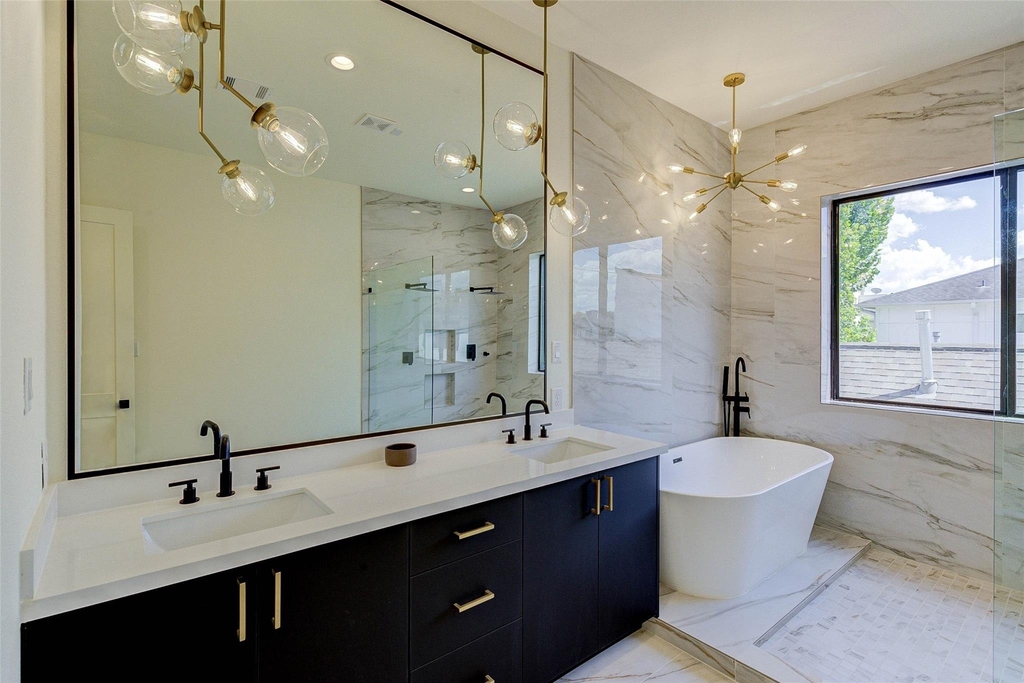 1803 Dunlavy Street - Photo 24