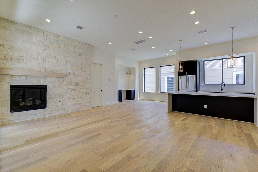 1803 Dunlavy Street - Photo 15