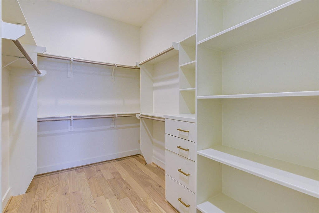 1803 Dunlavy Street - Photo 31
