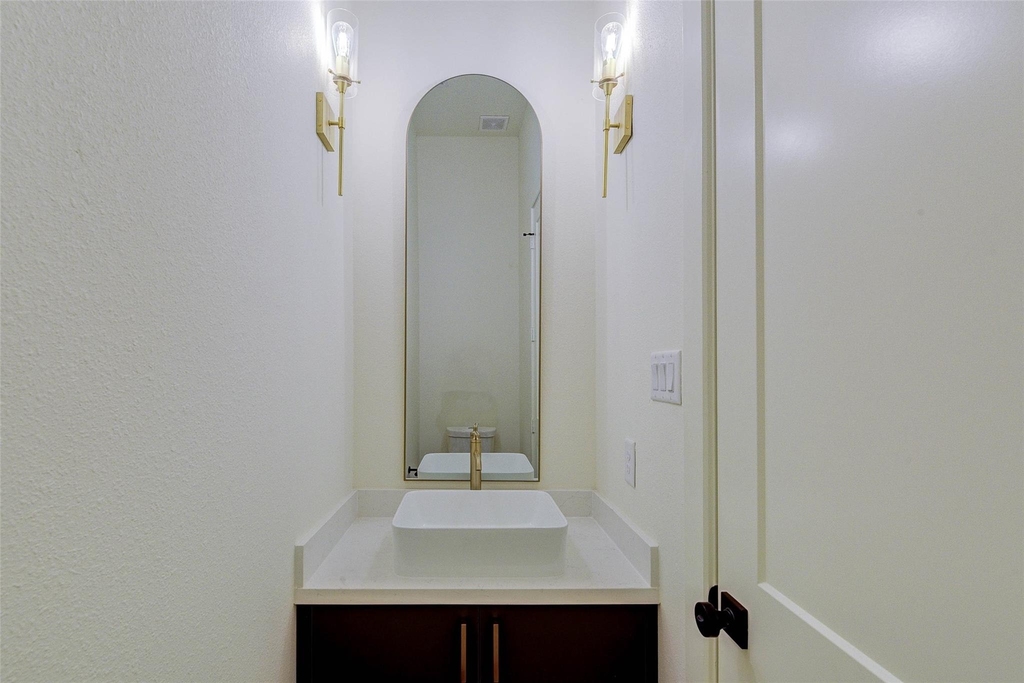 1803 Dunlavy Street - Photo 7