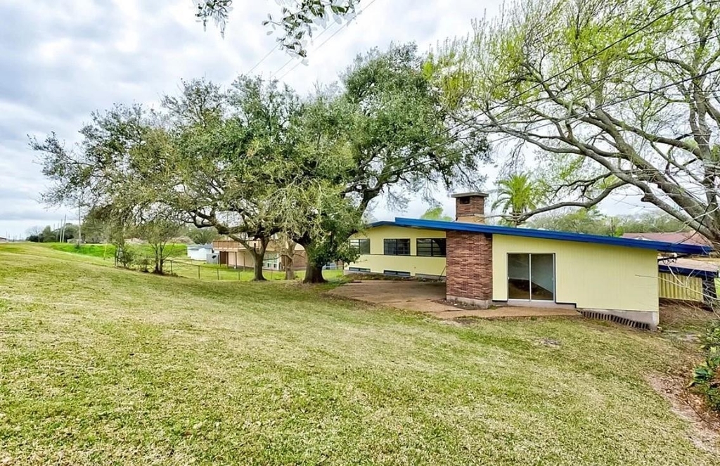 4600 Lakeshore Drive - Photo 35