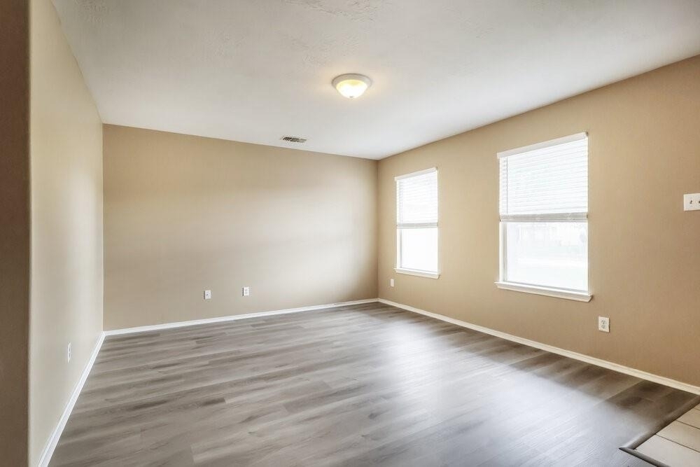 21211 Linden House Court - Photo 2