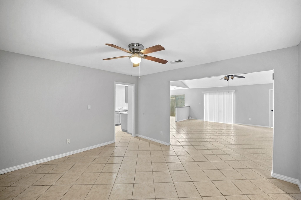 6214 Gladewell Drive - Photo 2