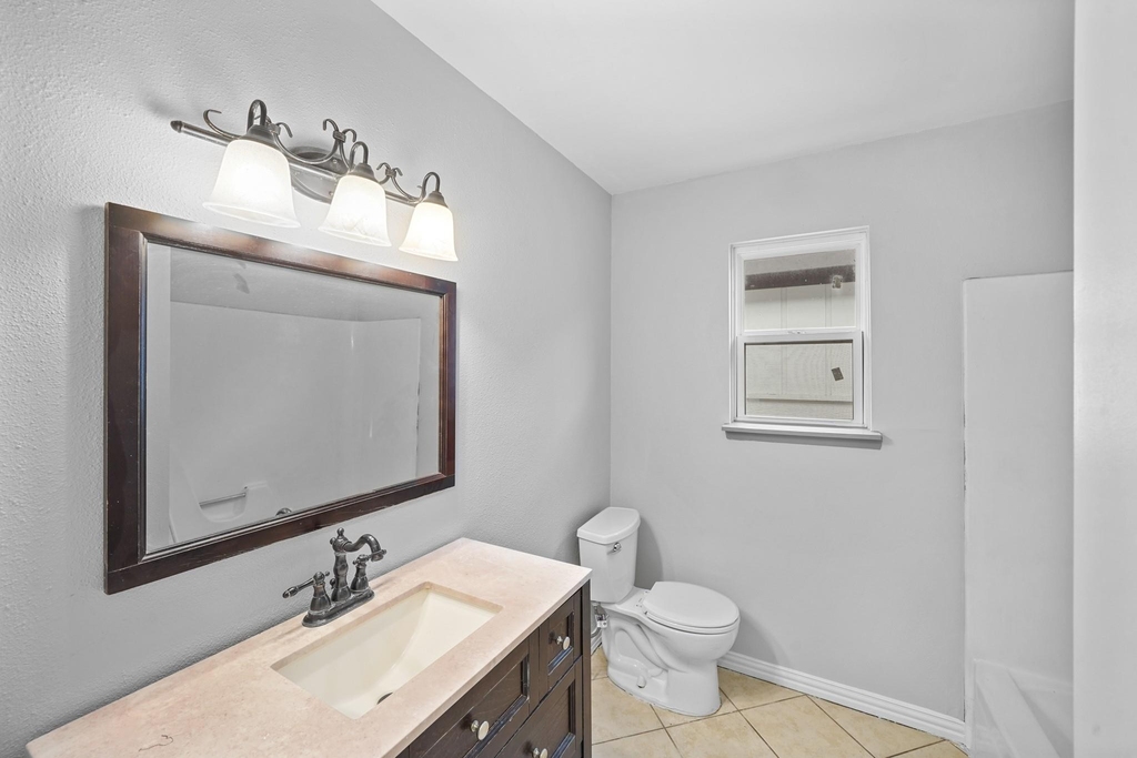 6214 Gladewell Drive - Photo 16