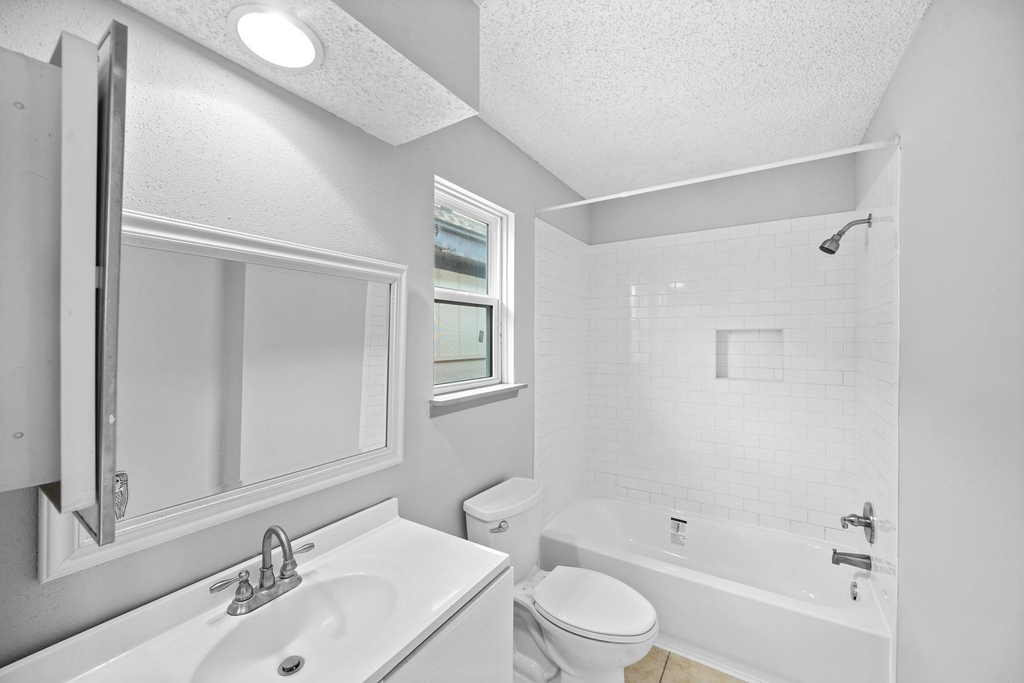 6214 Gladewell Drive - Photo 13