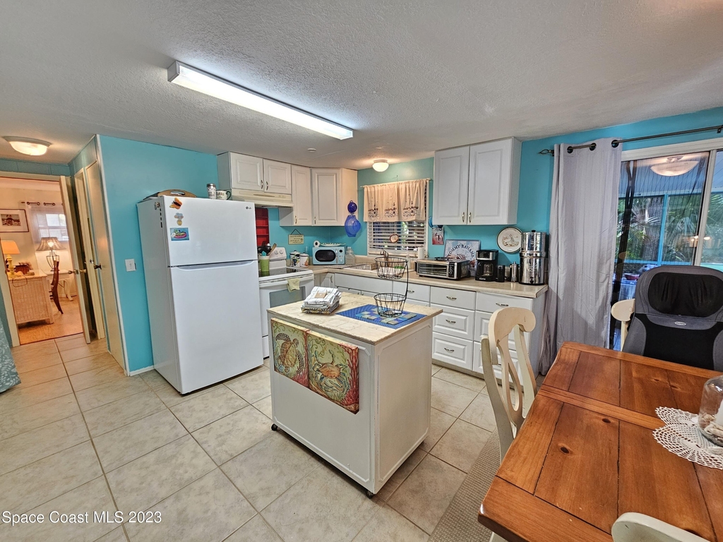 8515 N Atlantic Avenue - Photo 5