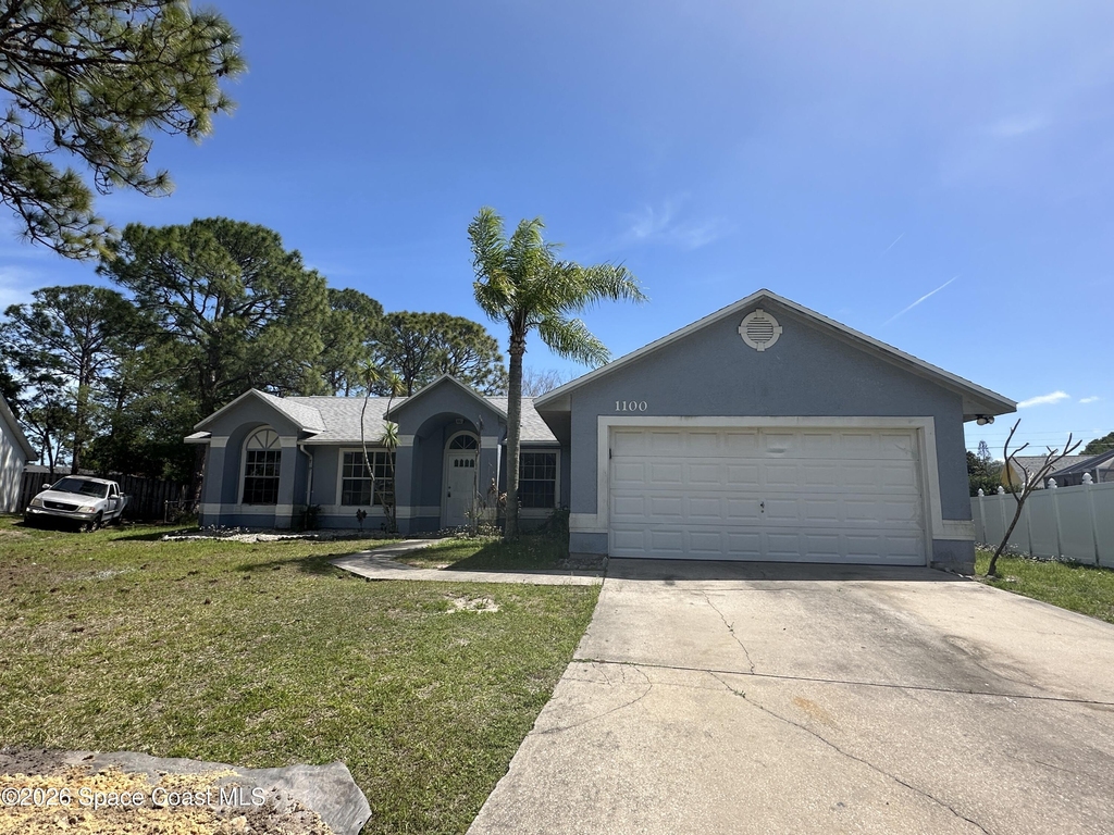 1100 Ipswich Street Nw - Photo 0